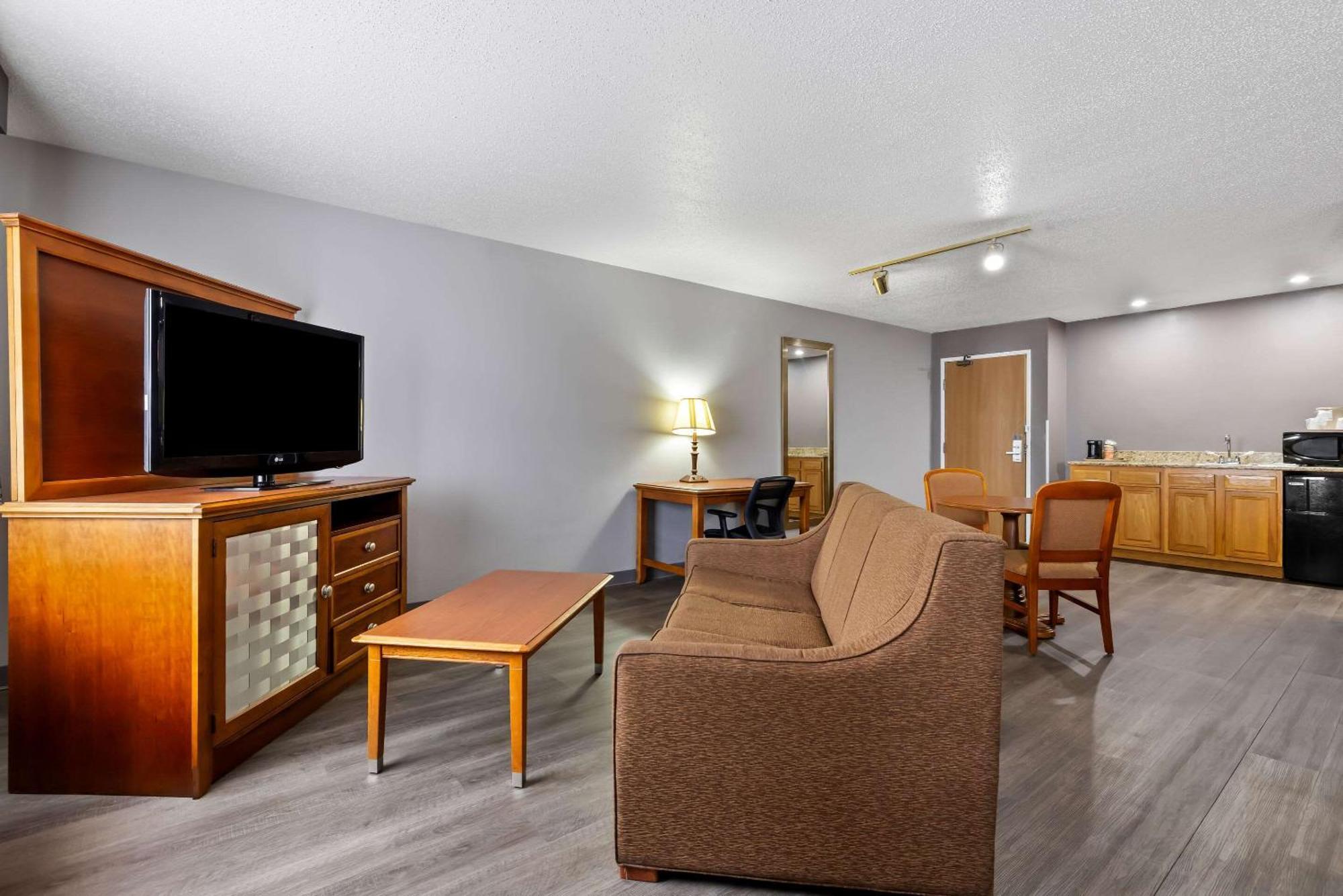 Quality Inn Near Monument Health Rapid City Hospital Extérieur photo