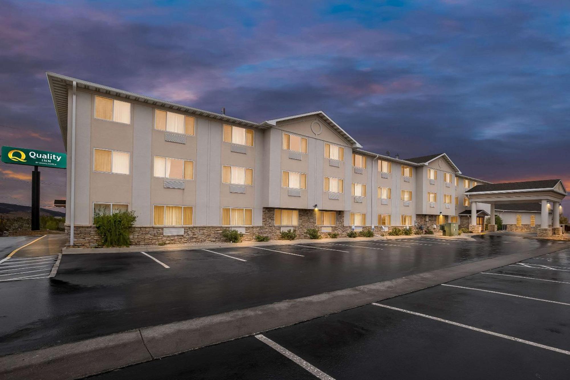 Quality Inn Near Monument Health Rapid City Hospital Extérieur photo