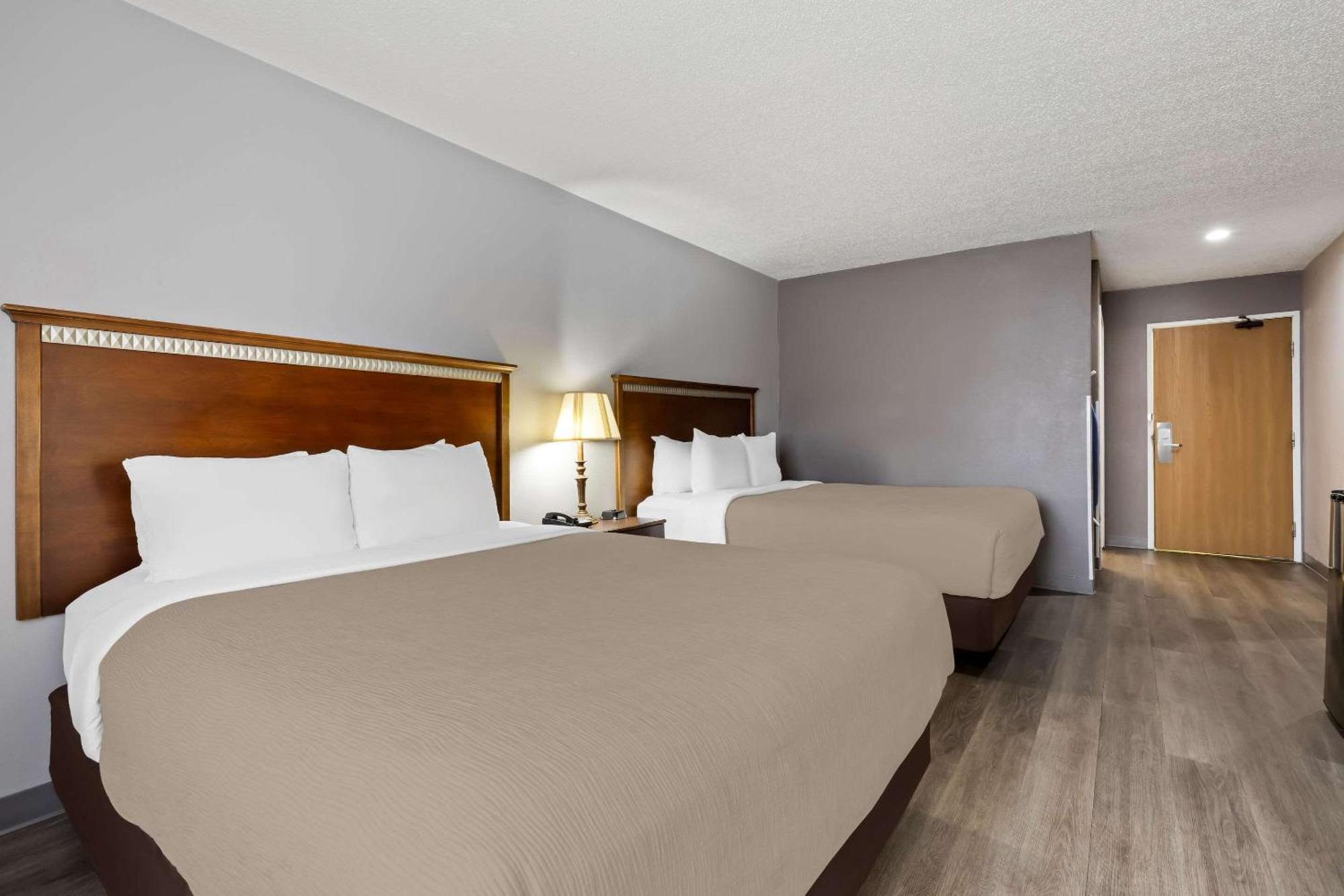 Quality Inn Near Monument Health Rapid City Hospital Extérieur photo